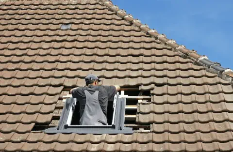 Pose de velux - Aulnay-la-Rivière